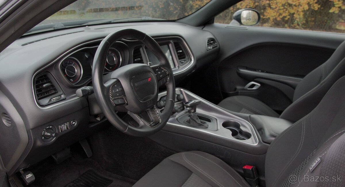 Dodge Challenger 5,7 V8 HEMI R/T - 10