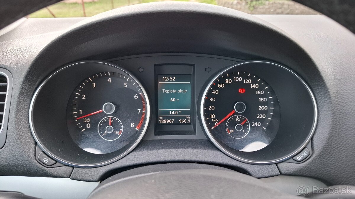 VW Golf 1.4 TSI 122k Highline 6 st. manuál - 10