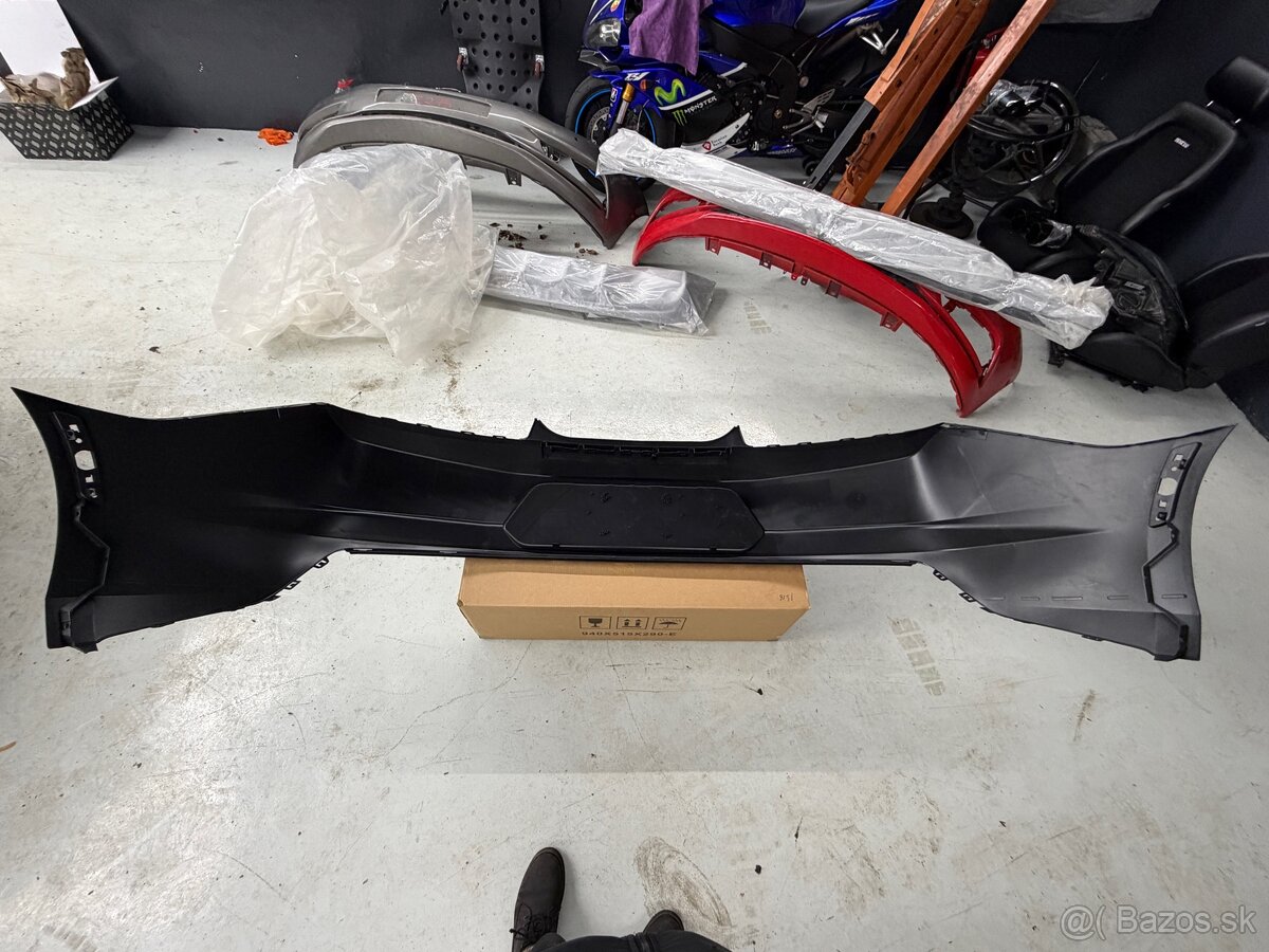 Zadný narazník Chevrolet Camaro 2016+ - 10