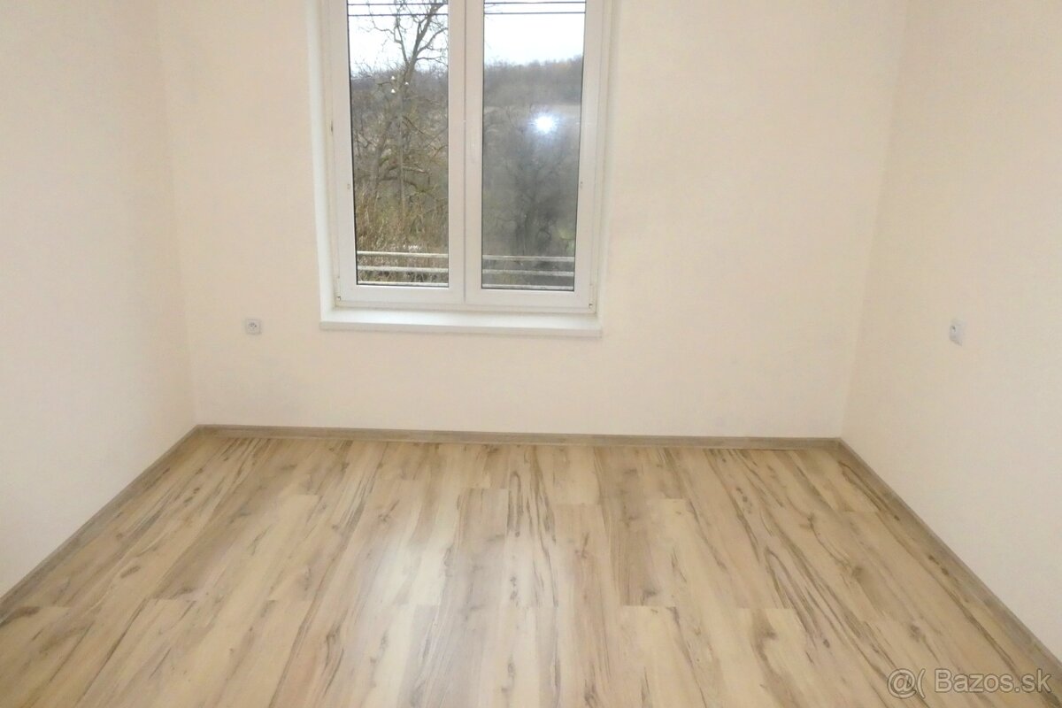 Na predaj 2,5 izbový tehlový byt v Cinobani - 10