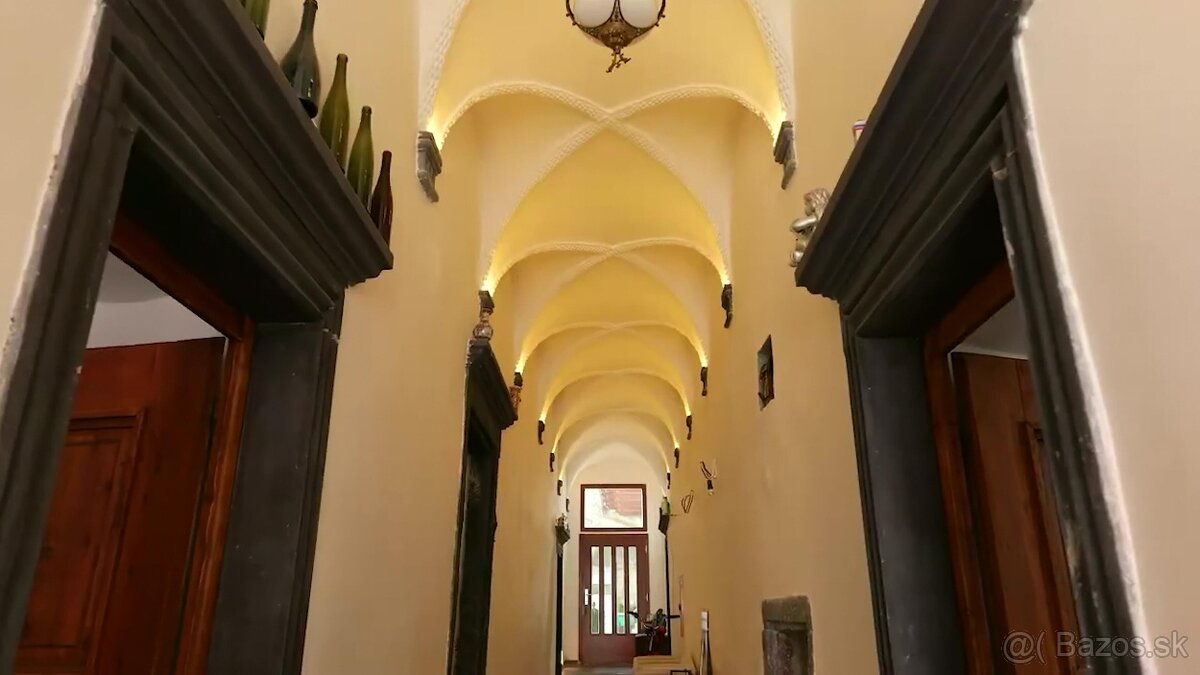 Exkluzívny meštiansky dom v centre Kremnice - 10