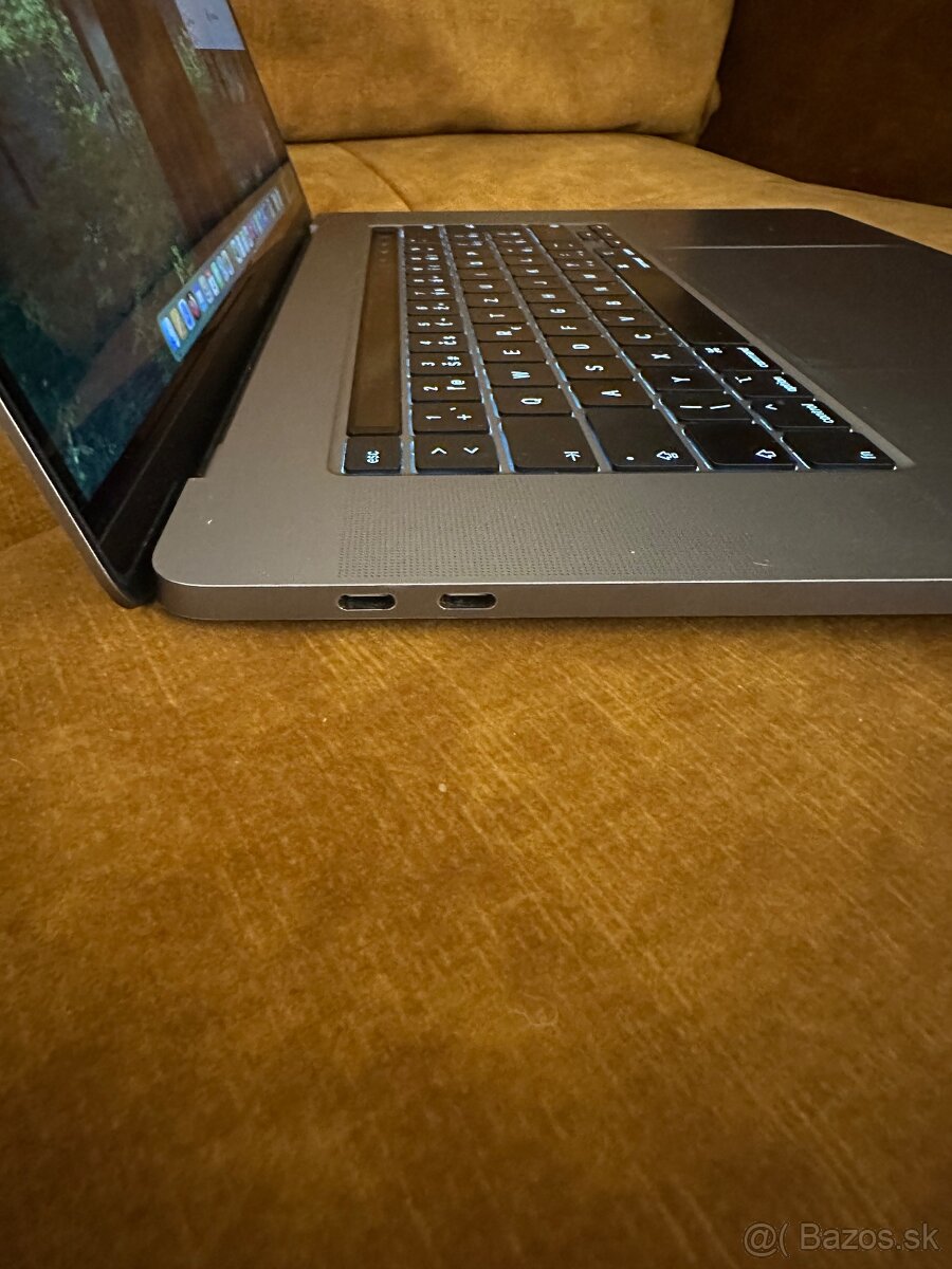 Apple Macbook Pro 2019 - 10