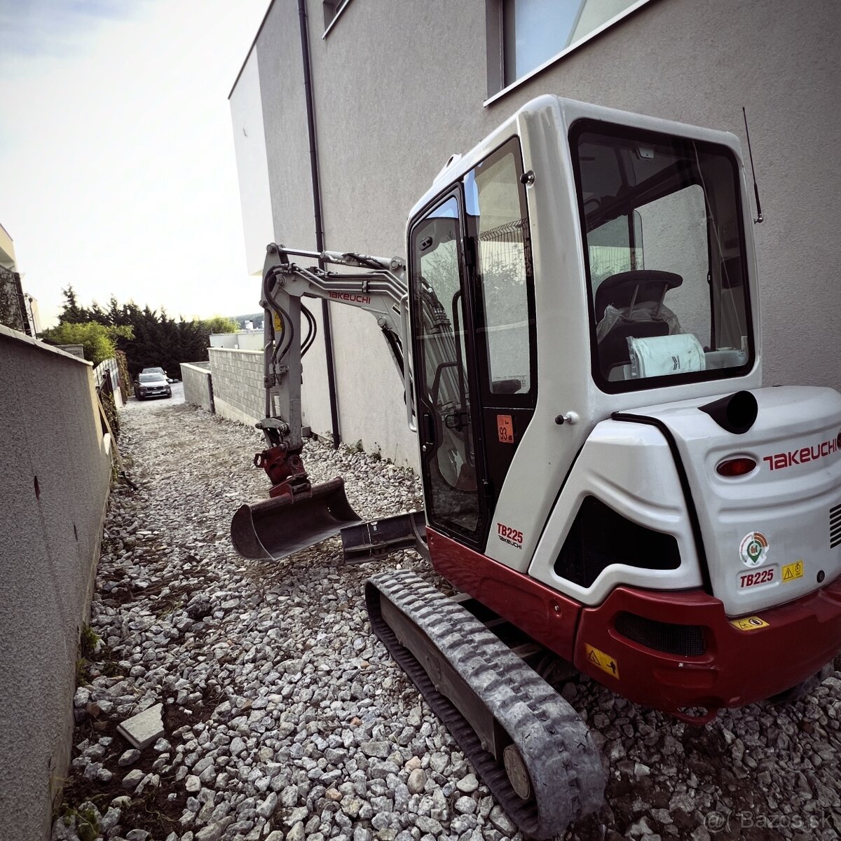 Výkopové, zemné a búracie práce s minibagrom - 10