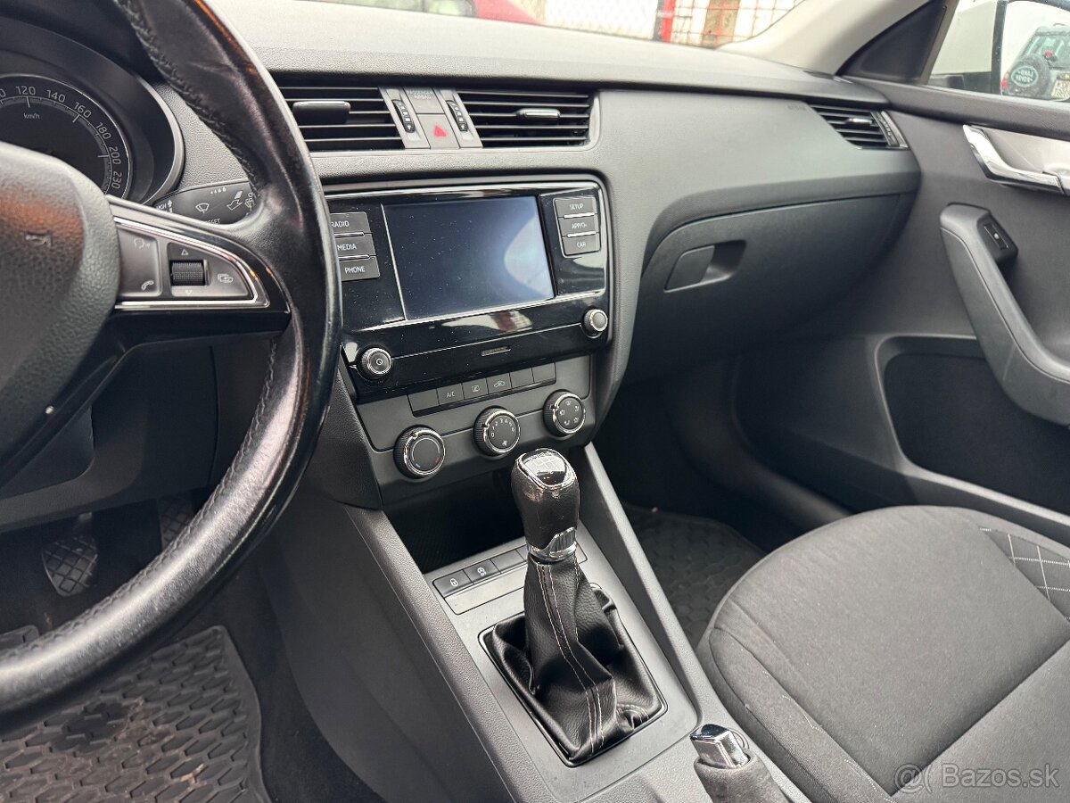 Škoda octavia 1.6tdi - 10