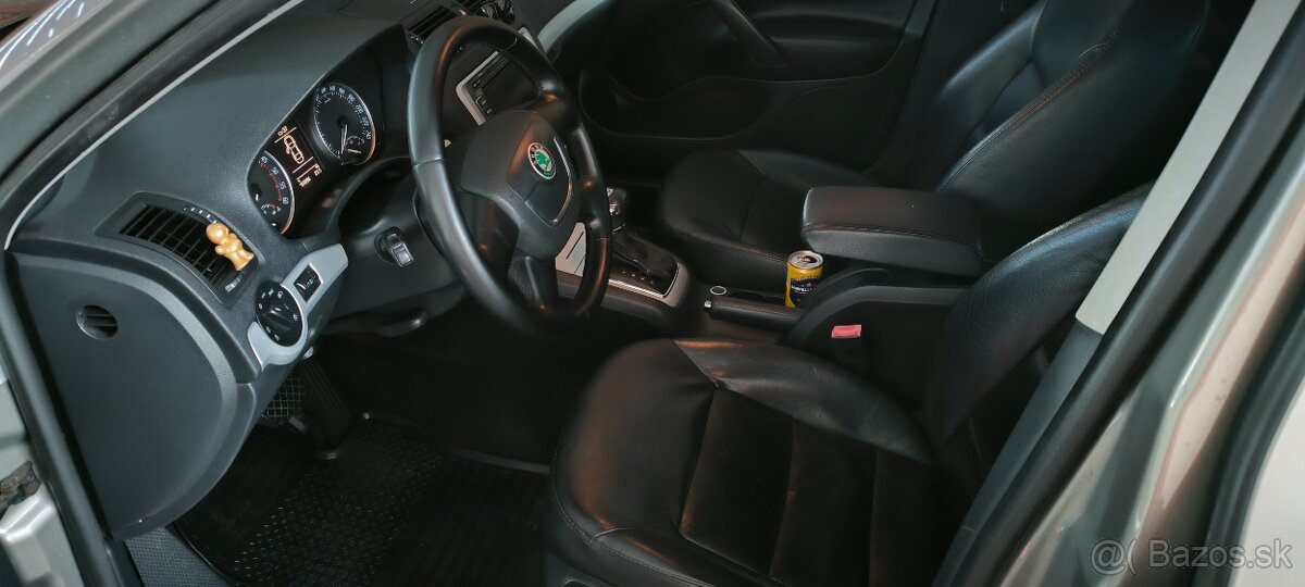 Škoda Octavia 2 facelift DSG - 10