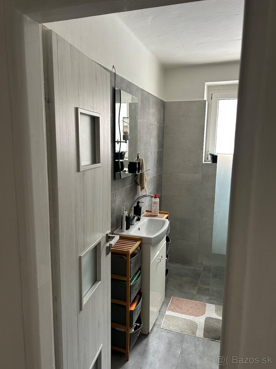 Prenájom 3- izbový byt Tovarníky - 10