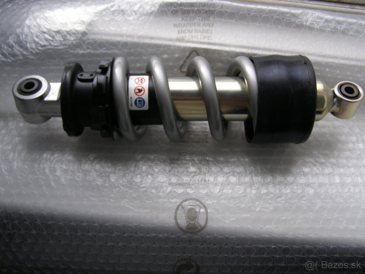 Zadný tlmič Honda CBF600 - 10