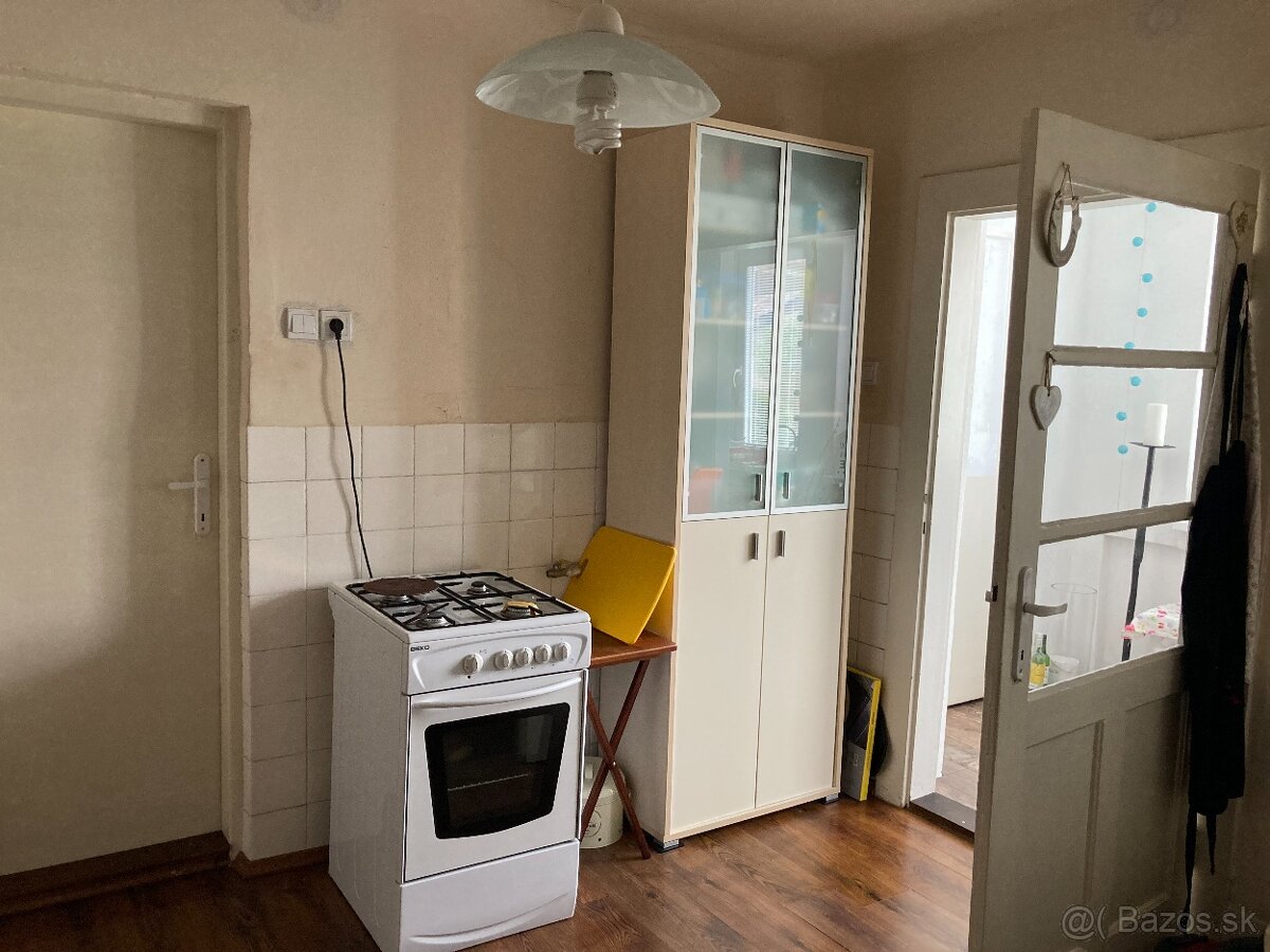 EXKLUZÍVNE na PREDAJ rodinný dom s veľkorysým pozemkom - 10