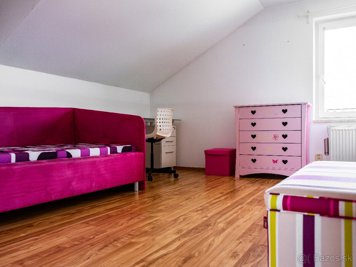 Moderný poschodový 5i rodinný dom so suterénom v Šoporni - 10