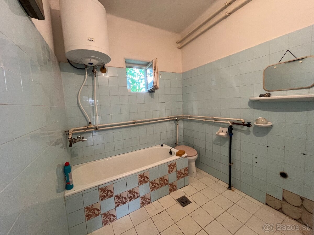 Szuhogy - 3 izbový rodinný dom - 10