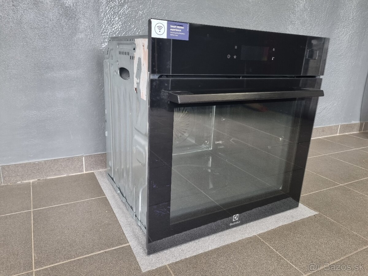 Vstavaná parná rúra Elektrolux 800 SteamBoost EOB8S39WZ - 10