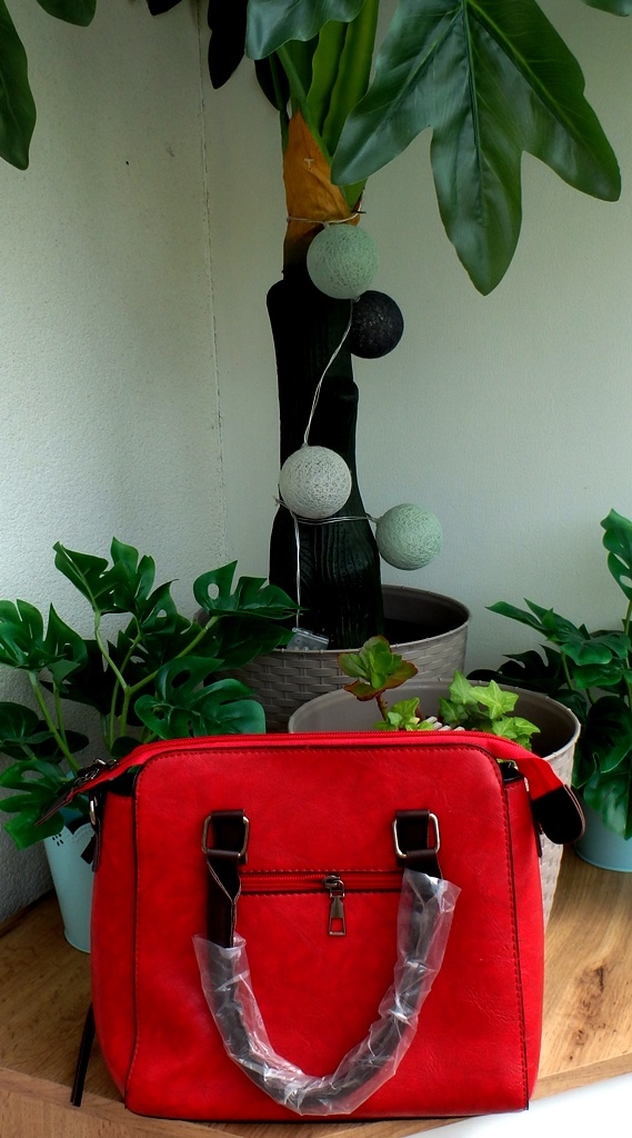 Dámska kabelka cez rameno aj do ruky+príslušenstvo - 10