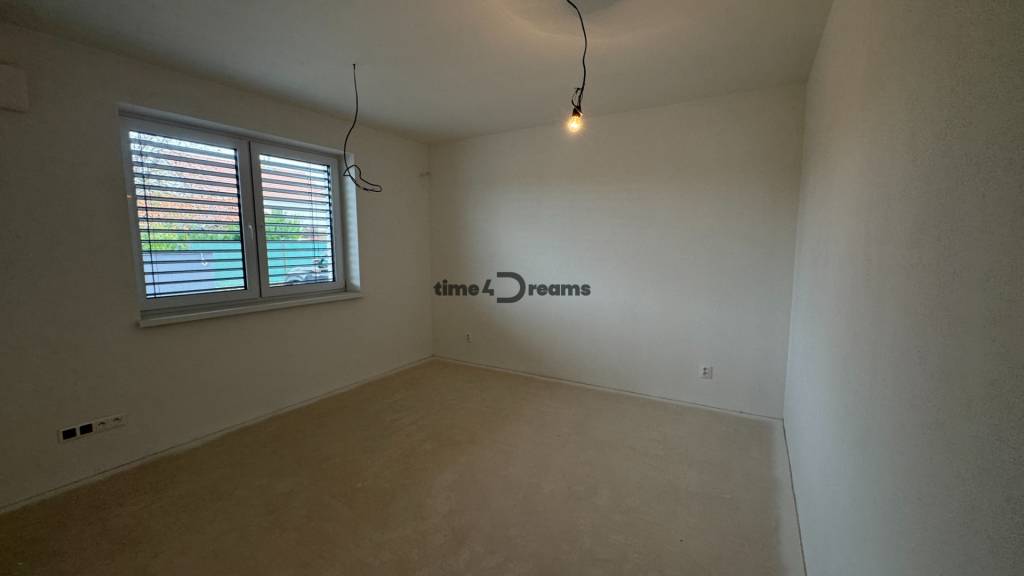 NA PREDAJ - Rodinné domy v Jarku, 4 izb. bungalovy - 10