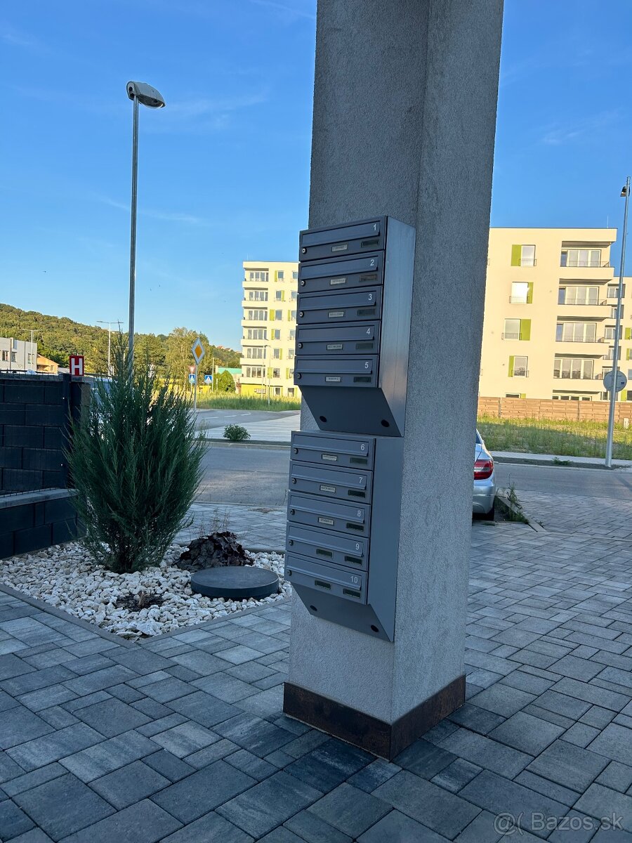 KRÁSNY JEDNOIZBOVÝ BYT V CENTRE MESTA - 10