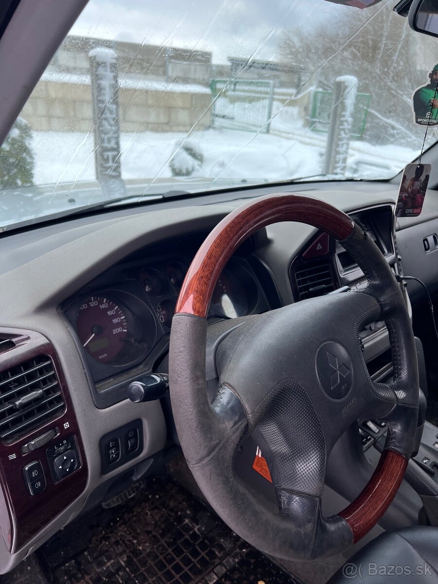 Mitsubishi pajero - 10