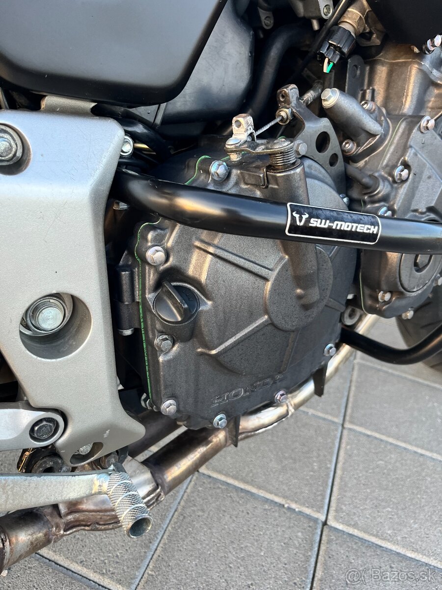 CBF 600 NA 2004, A2 - v TP 34kW - 10