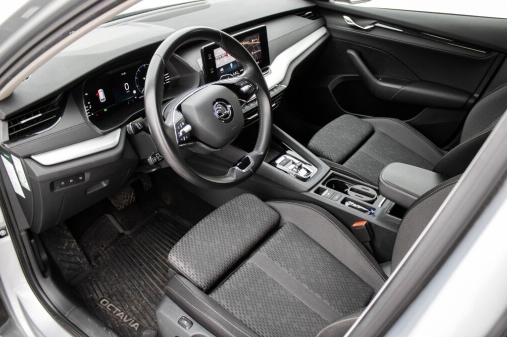 Škoda Octavia Combi 2.0 TDI, 85kW (2021) - 10