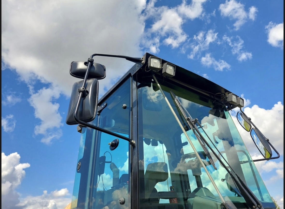 Valec Caterpillar CS64B - 10