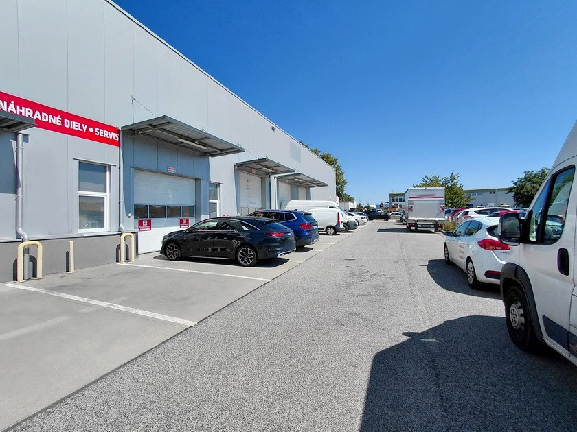 Prenajmeme skladovú halu v Bratislave II. Ružinov. - 10