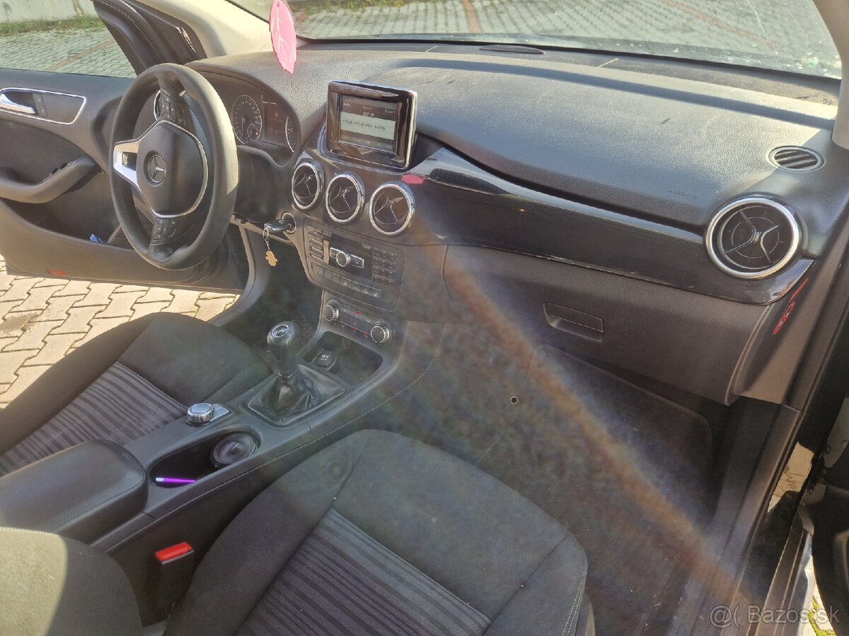 Mercedes-Benz B 180cdi - 10