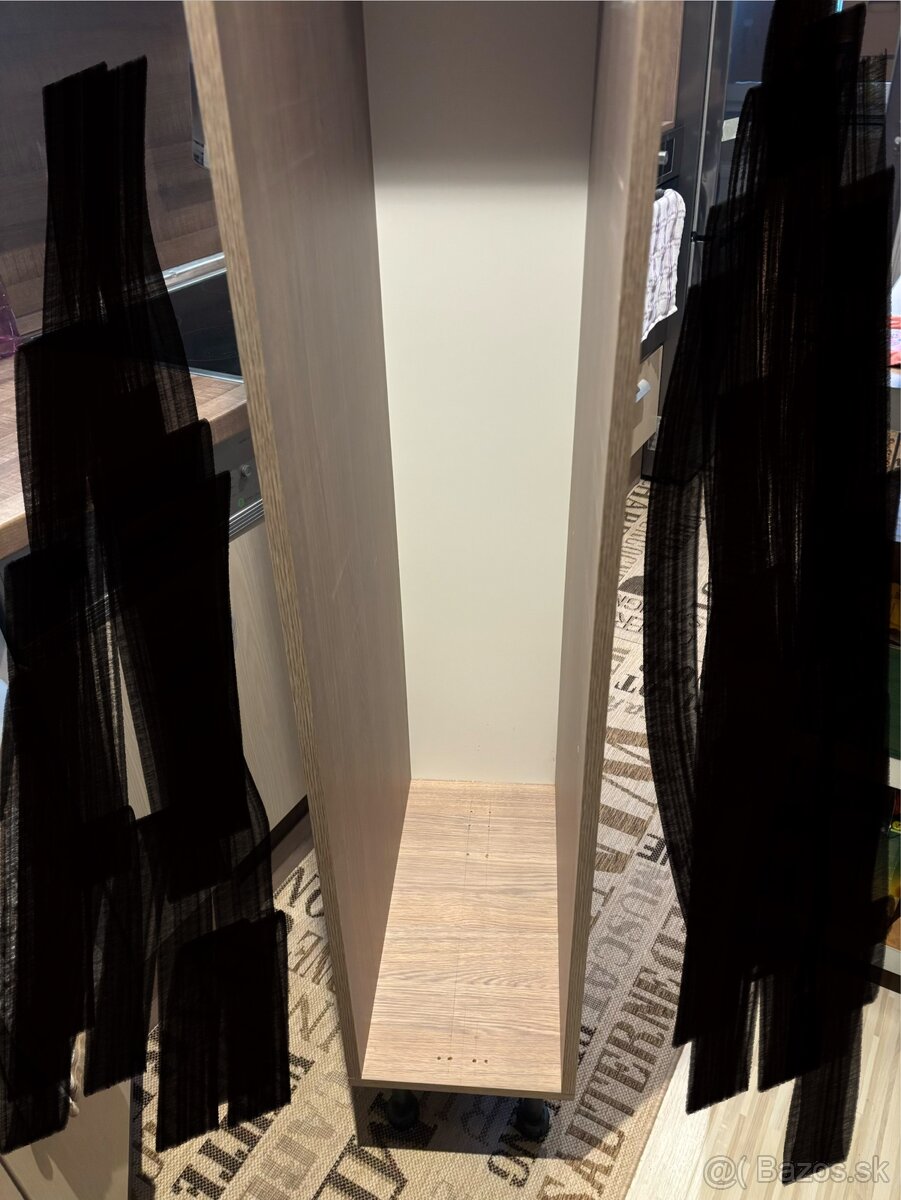 Výsuvná potravinová skriňa - 10