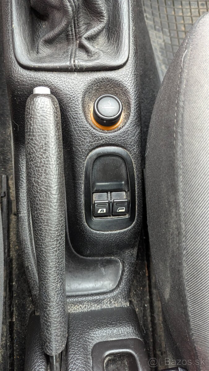 Peugeot 206 hatchback 1.4 benzín r.v.2006 - 10