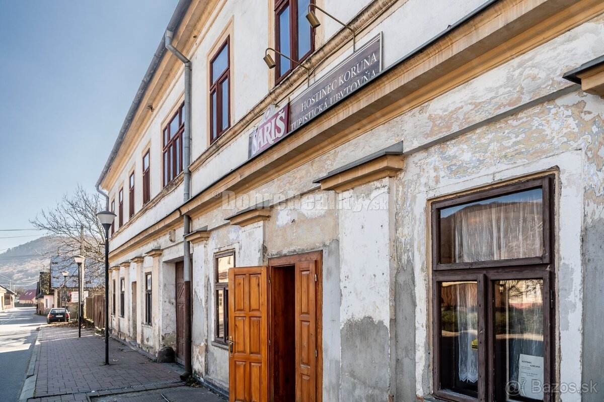 PREDAJ: Historický hostinec pod Muránskym Hradom, 1102 m2, M - 10