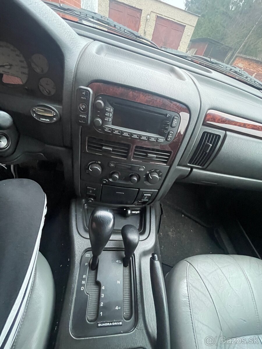 Jeep Grand Cherokee - 10