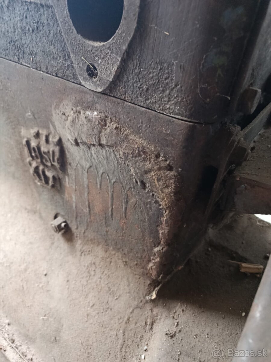 Predam motor na traktor ZETOR 25 A - 10