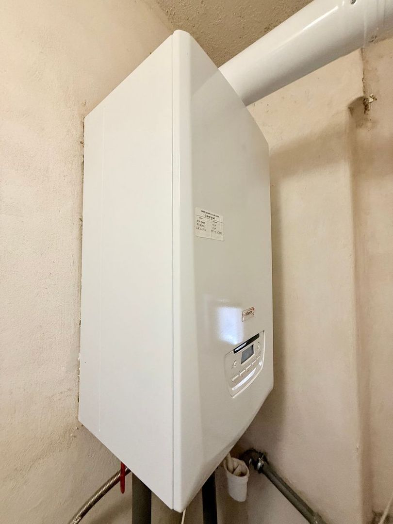 BUKOVEC - 4 IZBOVÝ RD V DOBROM STAVE POZEMOK 1.104 M2 - 10