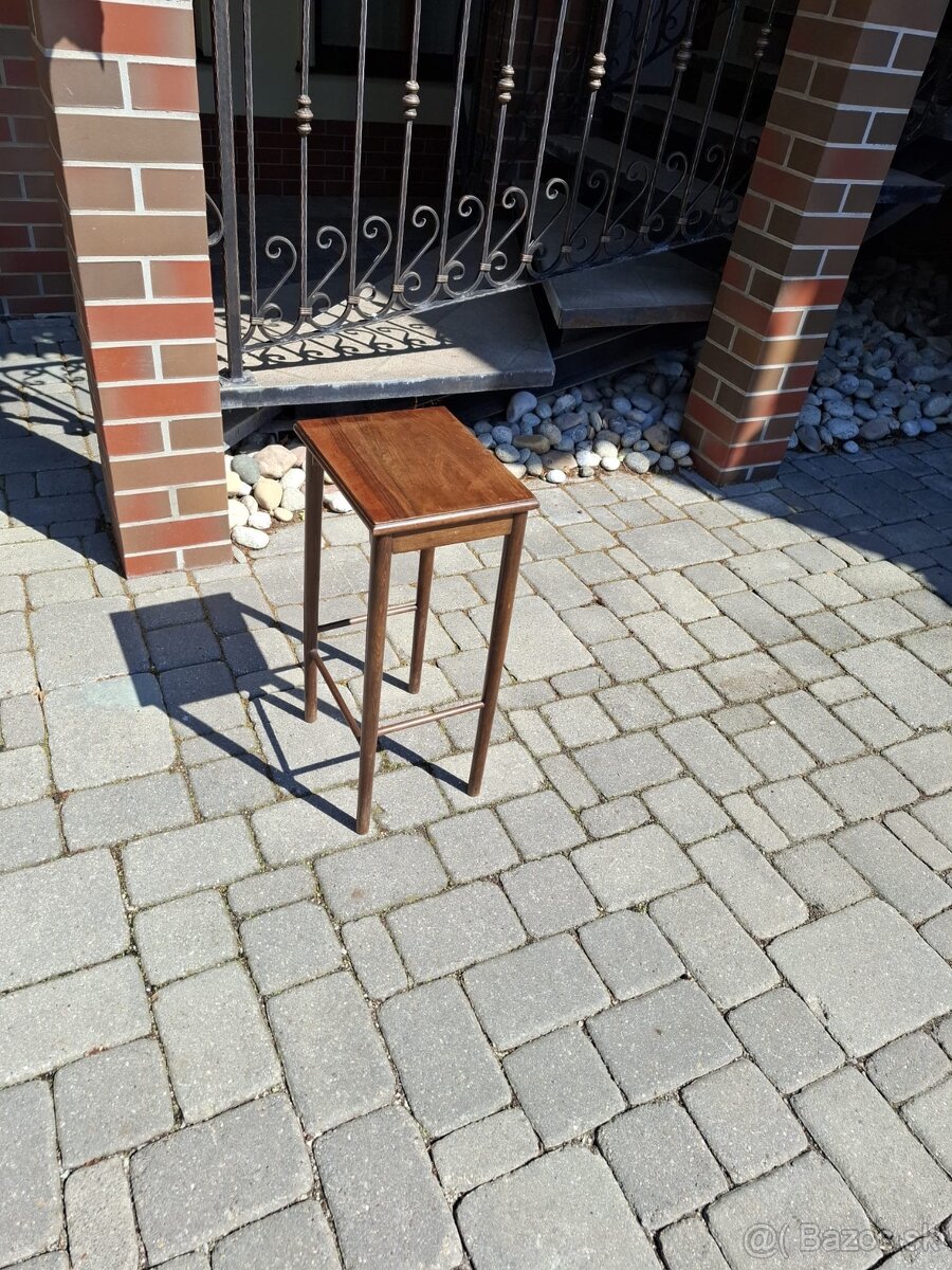 Predám starožitný nábytok - 10