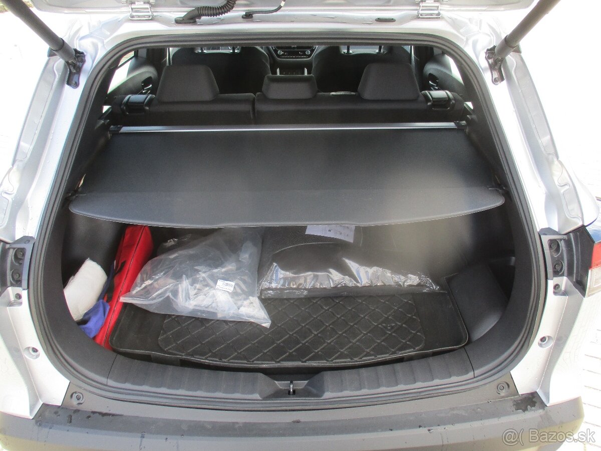 TOYOTA COROLLA CROSS AC STYLE TECH 2,0 HEV 4x4 DPH - 10