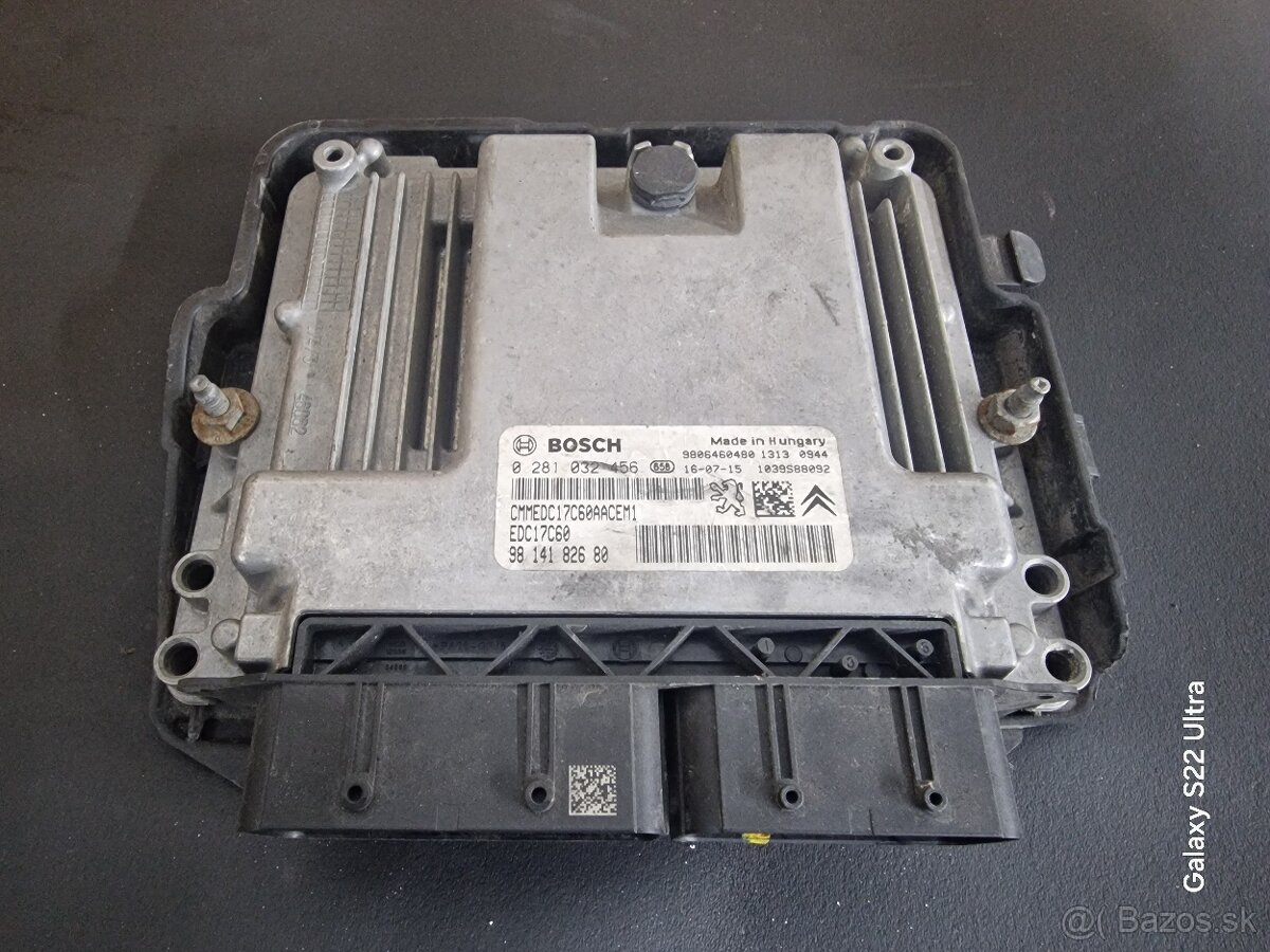 Predám riadiacu jednotku ECU - 10