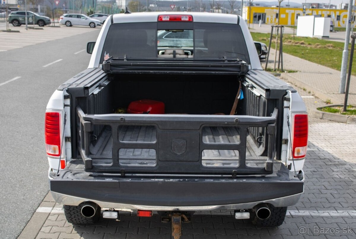Dodge RAM 1500 / 4x4 / LARAMIE / 295kW / AT8 - 10