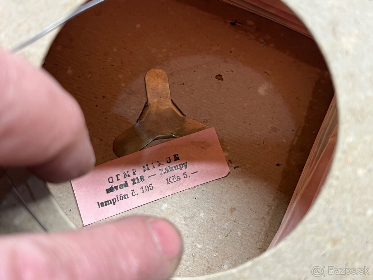 Staré Vianočné ozdoby s lampiónom a káblami. - 10