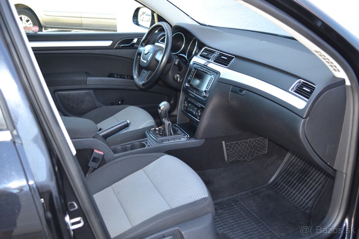 Škoda Superb Combi 2.0 TDI - 10