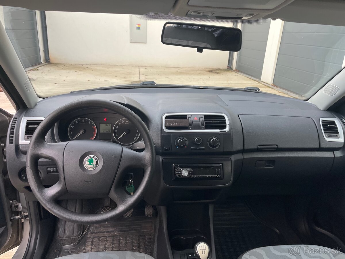 Škoda Fabia II 1.4 MPI - 10