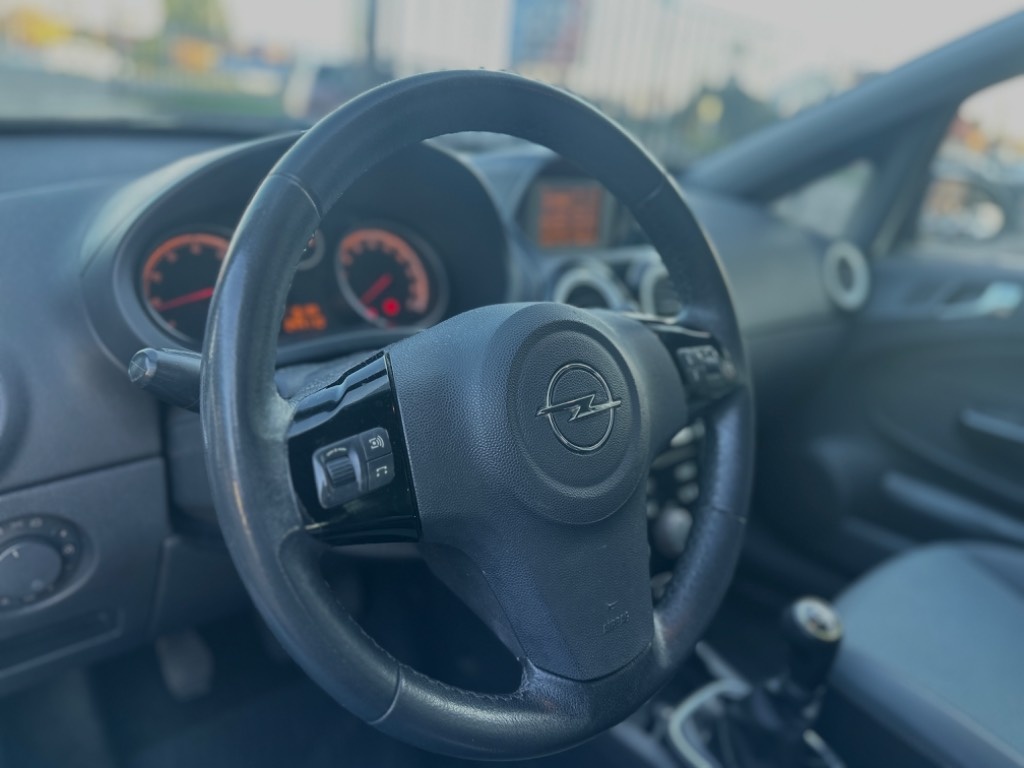 Opel Corsa 1.2 16V Enjoy - 10