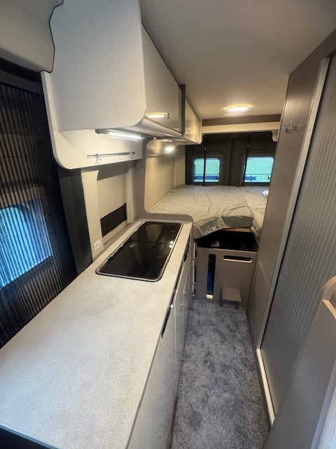 Autokaravan na prenájom - 10