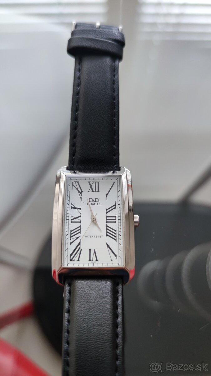 Pánske hodinky QUARTZ zn. Q&Q - 10