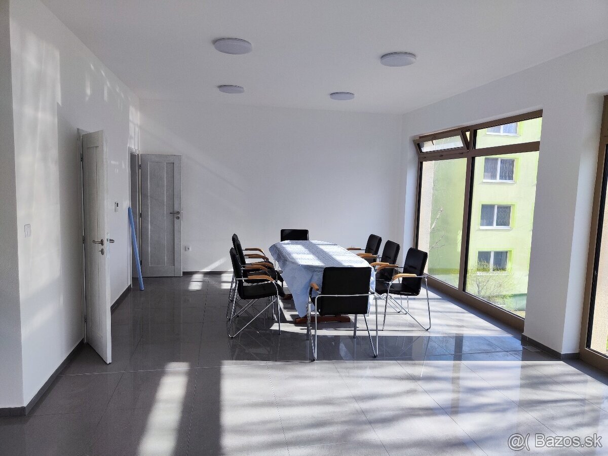 Prémiový presklený obchodný priestor - Kaskády - 10