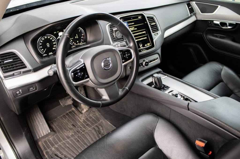 Volvo XC90 2.0 B5 Drive-E AWD A/T (2019) - 10