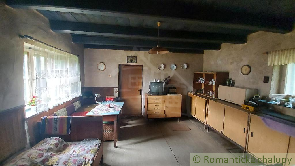 Malá chalúpka na polosamote, v blízkosti mesta Myjava, s v - 10