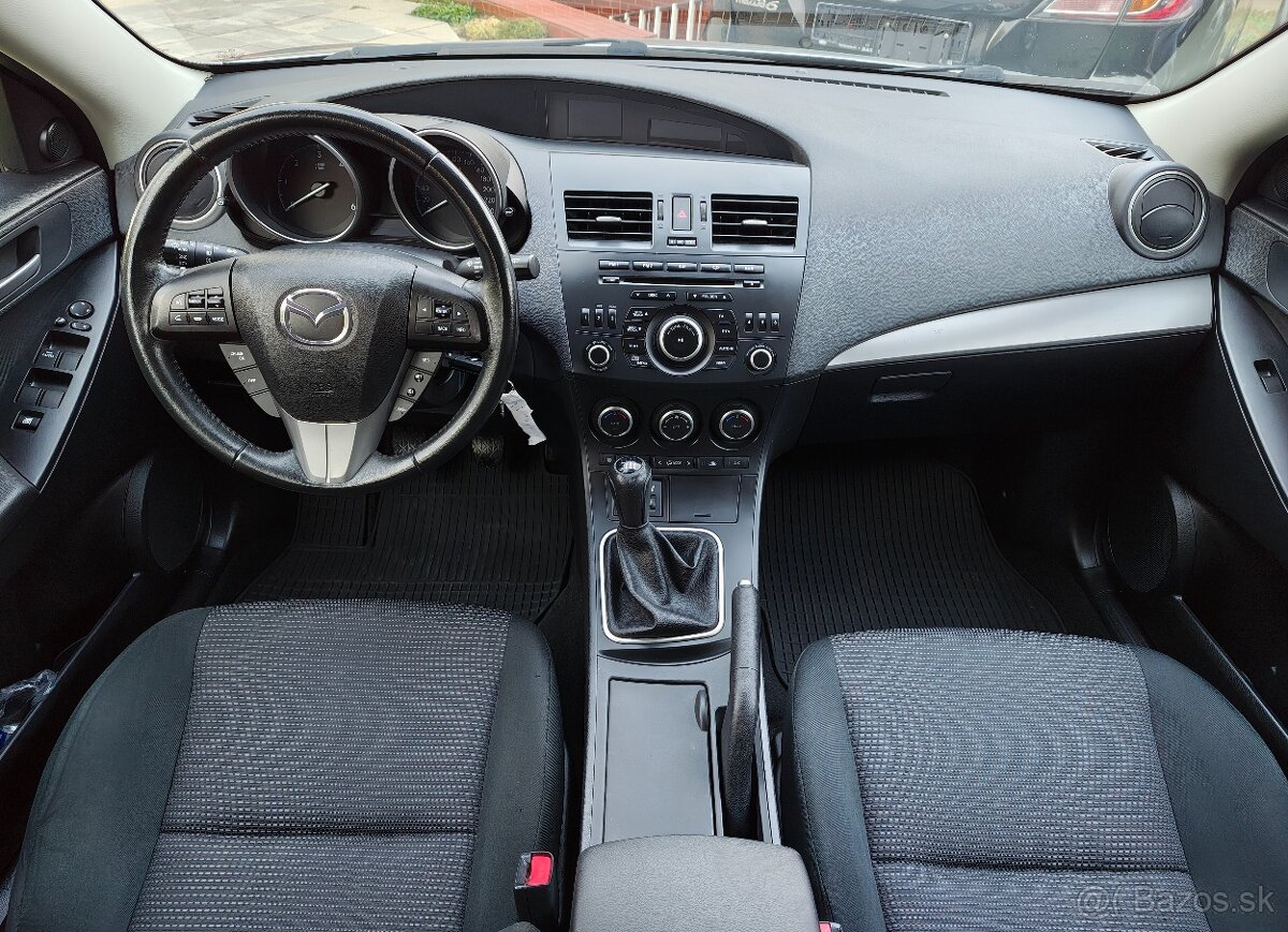 • MAZDA 3 1.6 DIESEL, 85 kW, 6-st. manuál, r.v. 2012 • - 10