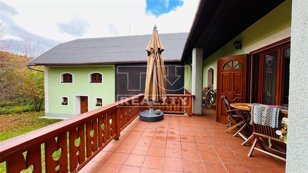 Pripravujeme do ponuky nádhernú zrekonštruovanú usadlosť... - 10