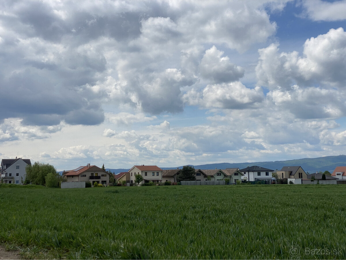 Pozemky v krásnom prostredí v Chorvátskom Grobe za priaznivú - 10