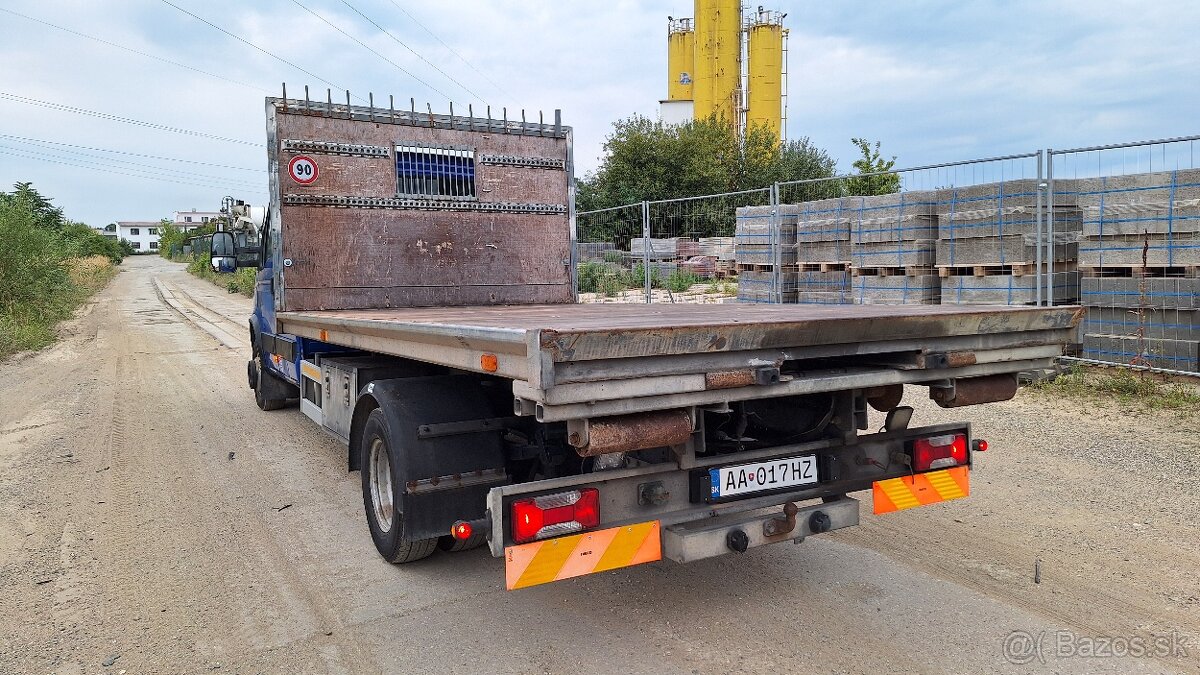 IVECO HÁKOVÝ NOSIČ KONTAJNEROV - 6 MIESTNE - NOVÁ STK - 10