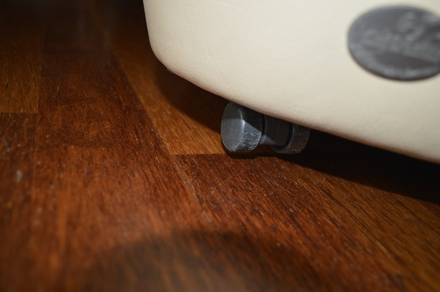 predam velmi kvalitne kozene kreslo zn.HIMOLLA - 10