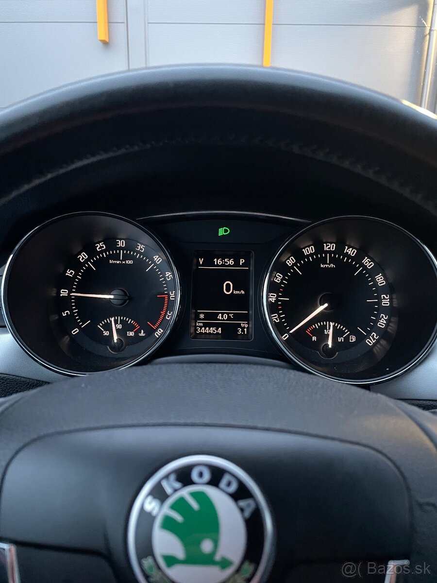 ŠKODA SUPERB II COMBI 2.0 DSG - 10