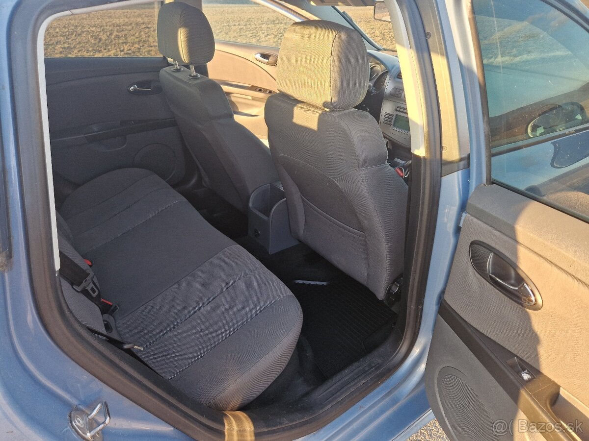 Seat Leon 2,0tdi BLS - 10